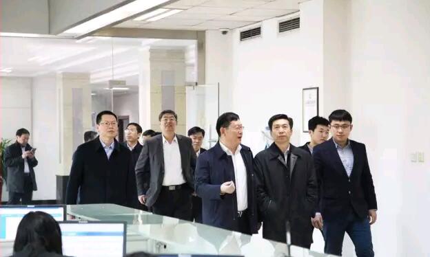 濰坊市委副書(shū)記、市長(zhǎng)李寬端一行來(lái)集團(tuán)公司參觀調(diào)研