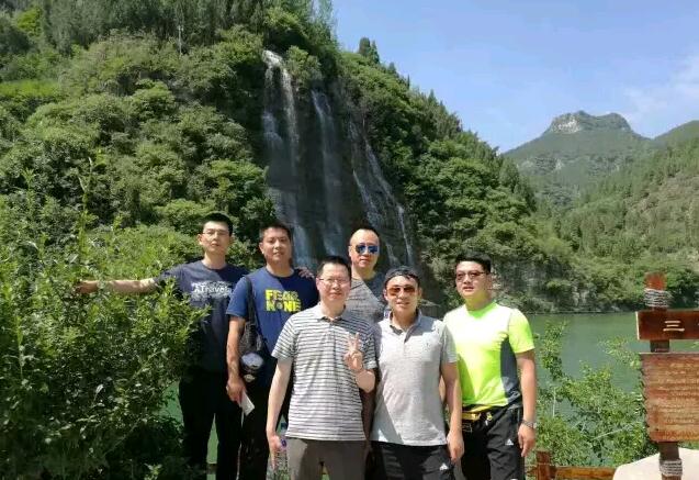 集團(tuán)公司開(kāi)展企業(yè)文化拓展活動(dòng)