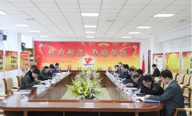 濰坊海關(guān)副關(guān)長劉永華、濰坊商務(wù)局副局長袁國明等一行蒞臨集團公司調(diào)研